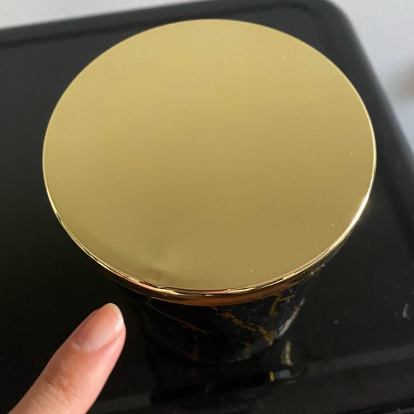 Eucalyptus & Holly candle - Picture 4 of 7